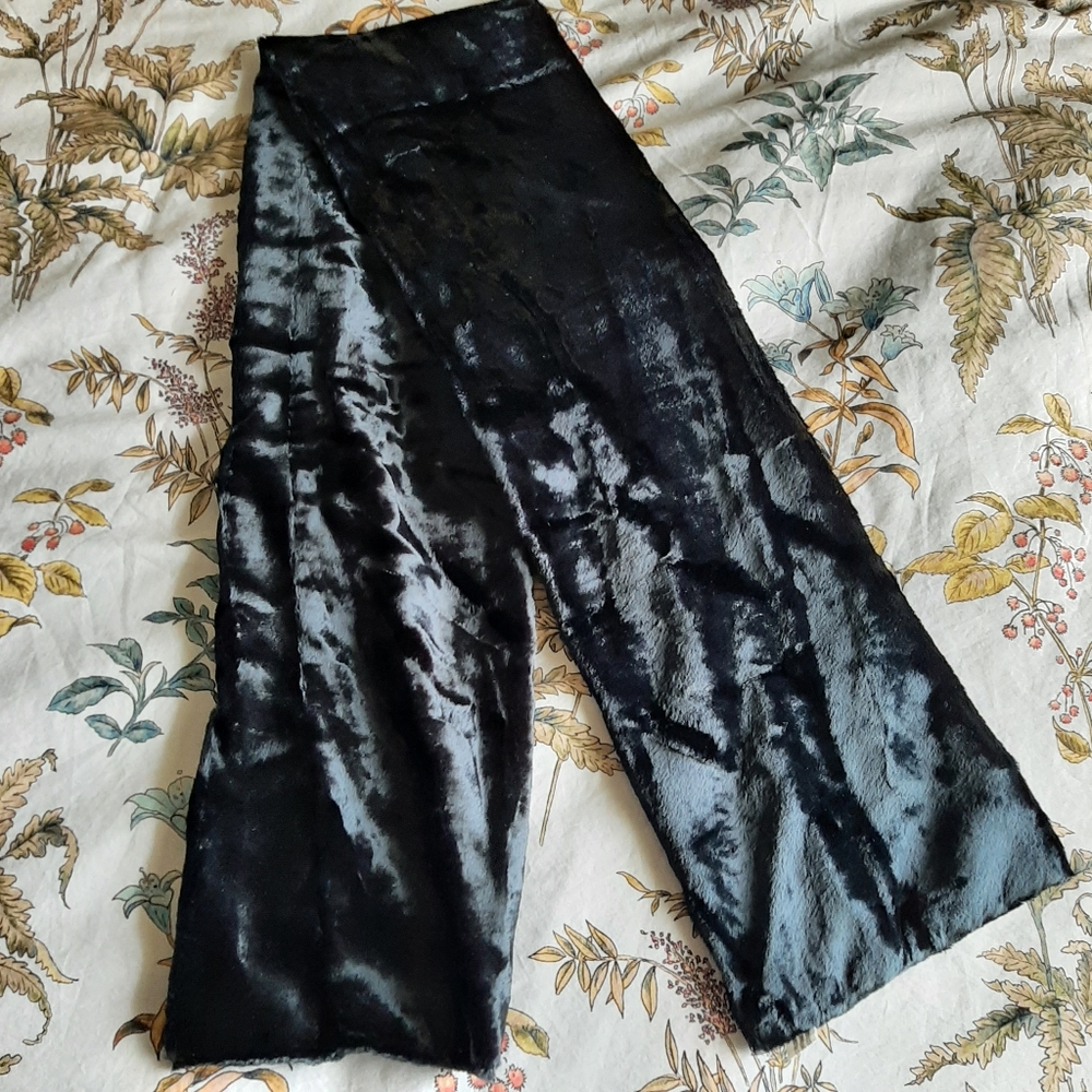 Elegant Black Velvet Scarf